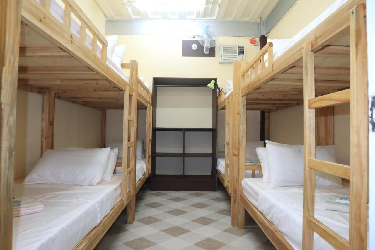 Cool Martin Family Hotel And Resort Bacoor Exterior foto