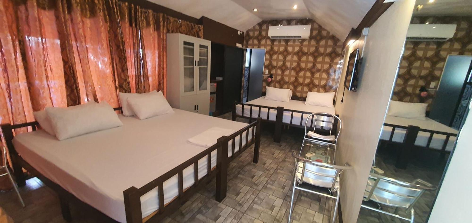 Cool Martin Family Hotel And Resort Bacoor Exterior foto